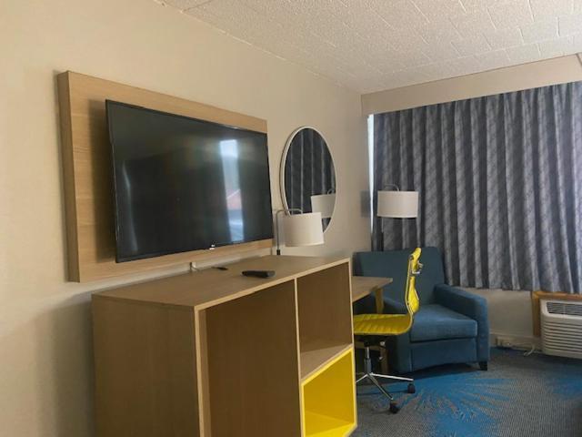 Days Inn By Wyndham Scranton Pa Dickson City Exterior photo